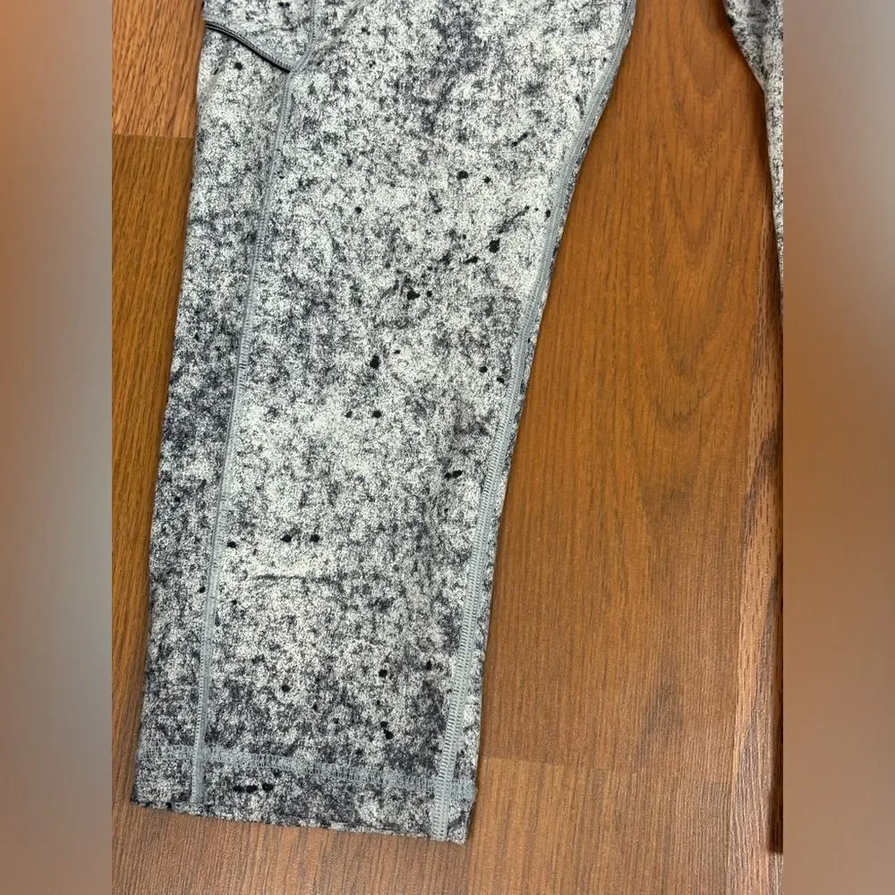 LULULEMON Speed Up Crop 21